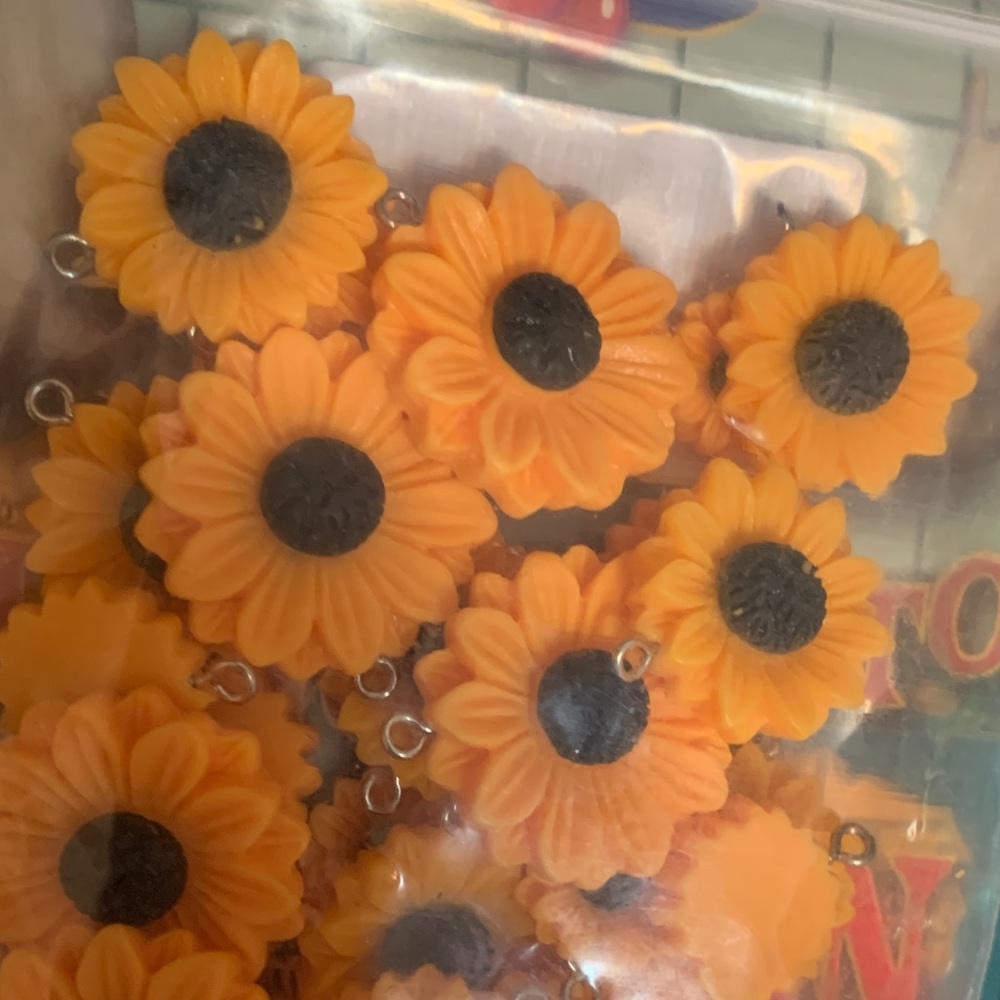 Sunflower Charm Set 🌻